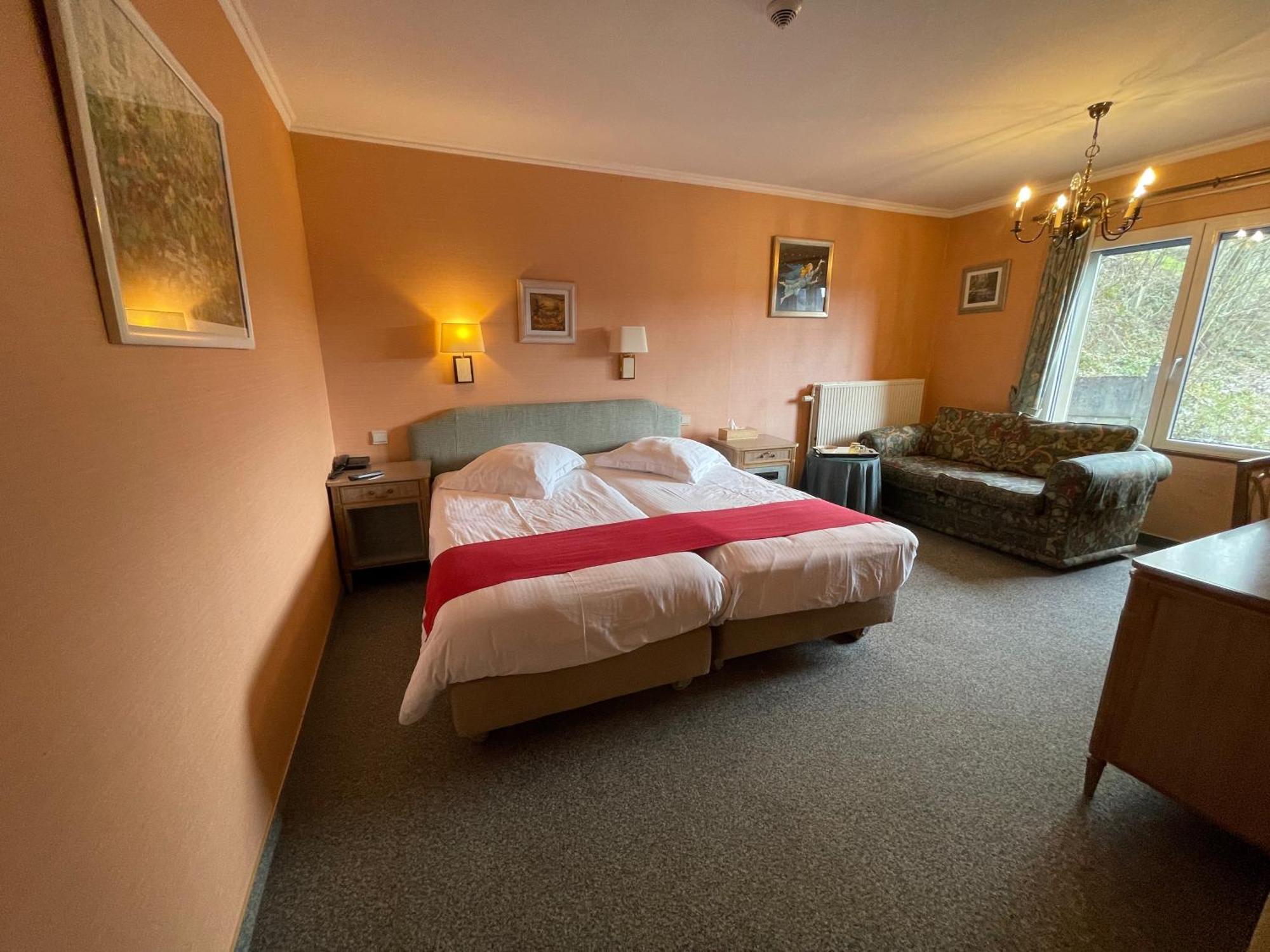 Le Cosy Hotel บูยง ภายนอก รูปภาพ