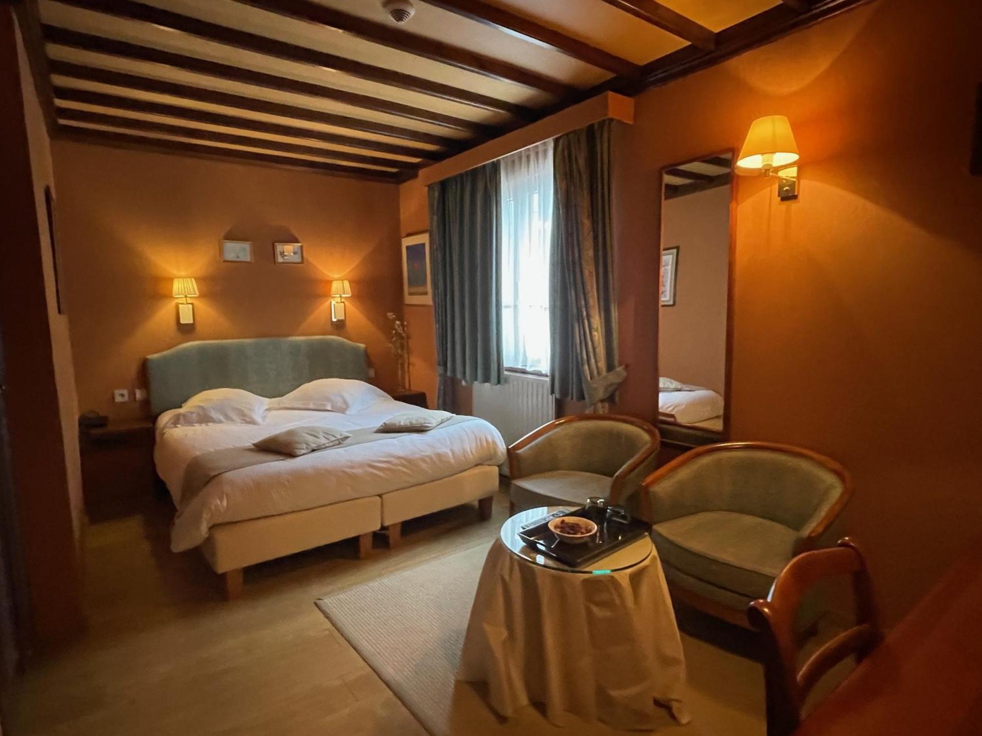Le Cosy Hotel บูยง ภายนอก รูปภาพ